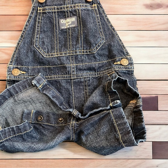 2/$35 OSHKOSH B'gosh Dark Wash Denim Overall Shorts 24 Months Adjustable Straps - Picture 4 of 9